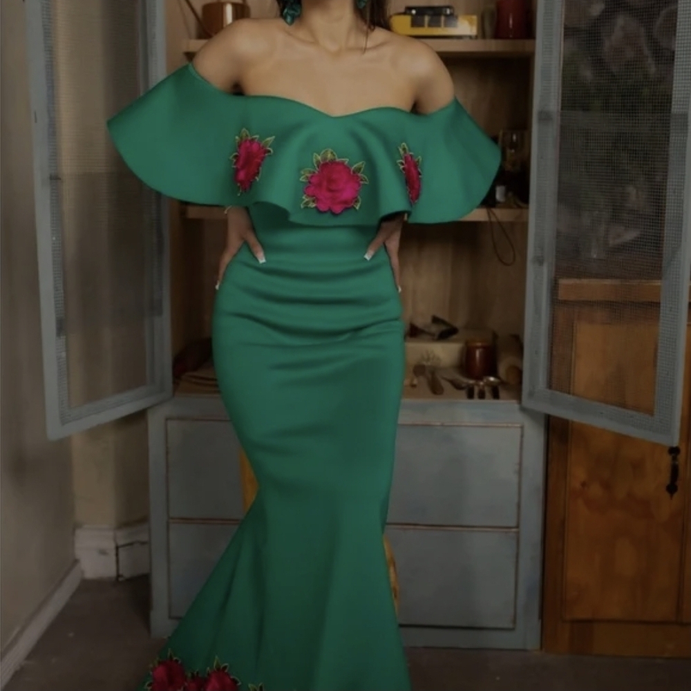 Elegant Green Off-Shoulder Dress with Floral Accents